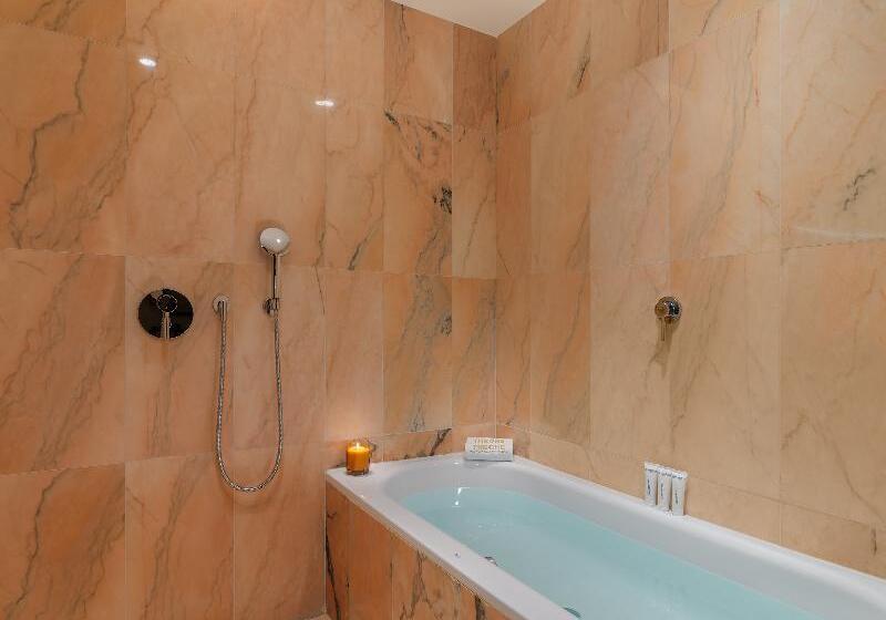 اتاق لوکس, The One Palácio da Anunciada