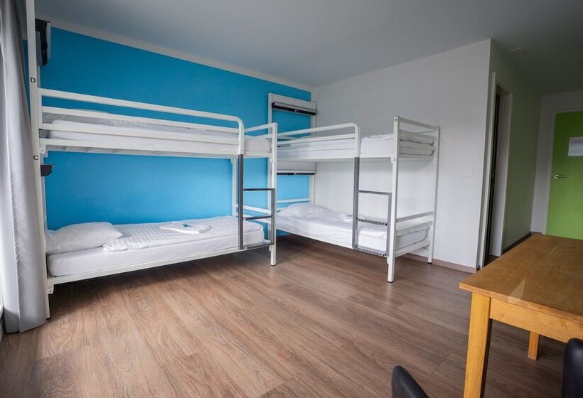 Economy Vierpersoonskamer, Nyon Hostel