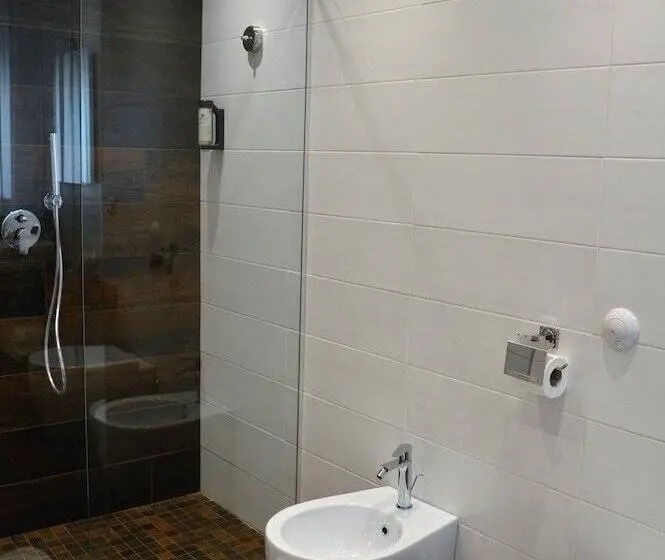 Standard Neljän Hengen Huone, Casa Restino