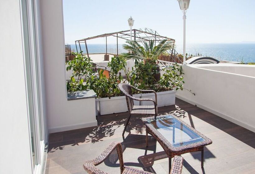 Triple Room Sea View, Casa Restino