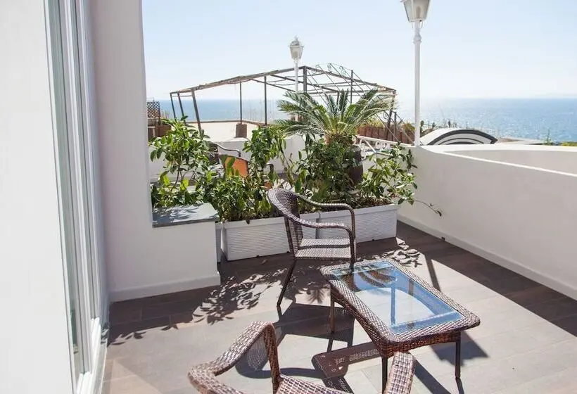 Triple Room Sea View, Casa Restino