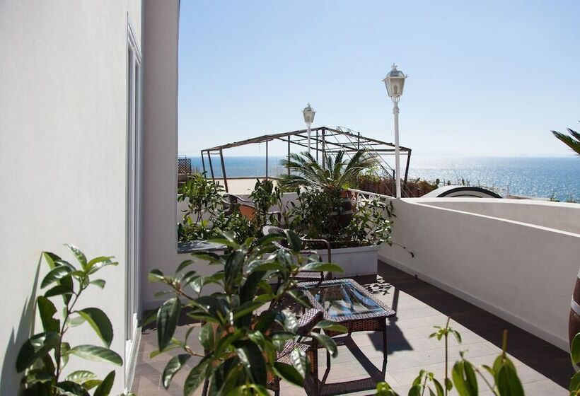 Triple Room Sea View, Casa Restino