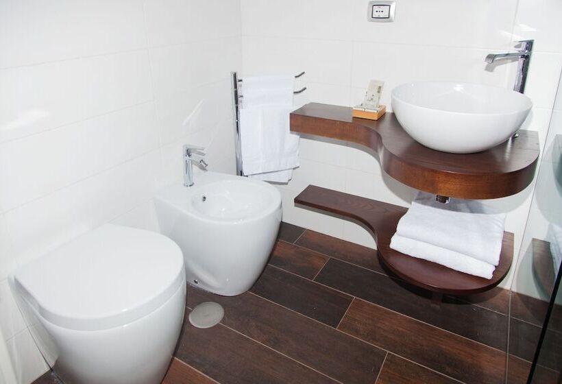 اتاق استاندارد با بالکن و چشم‌انداز دریا, Casa Restino