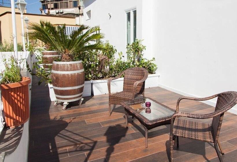 اتاق استاندارد با بالکن و چشم‌انداز دریا, Casa Restino