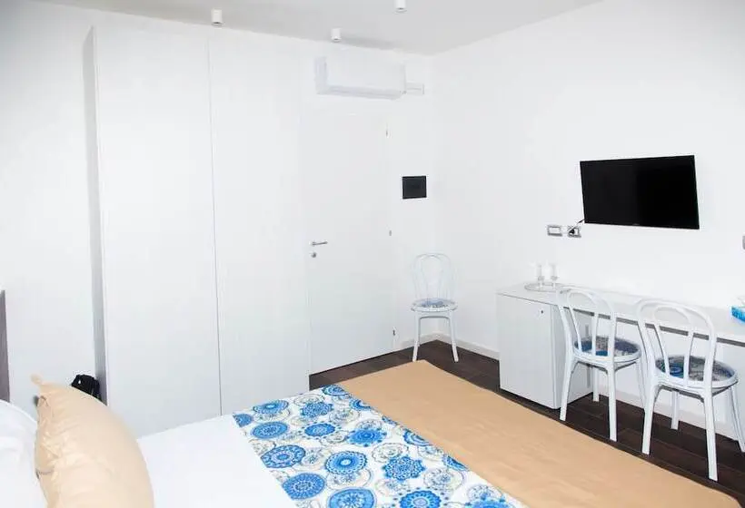Triple Room Sea View, Casa Restino