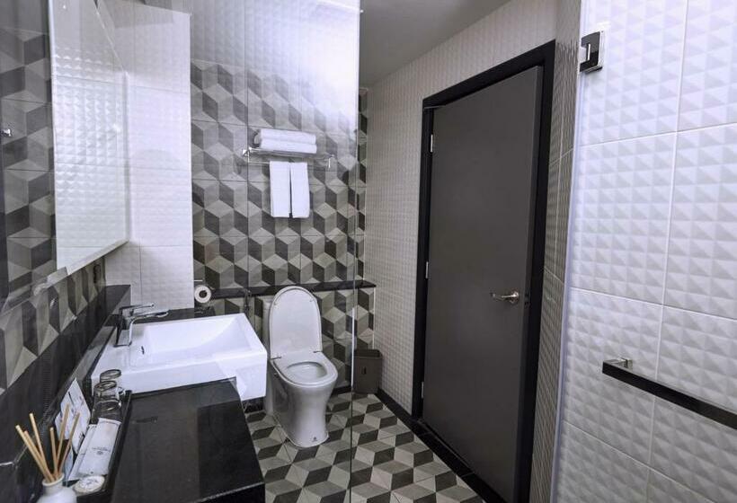 اتاق لوکس با تخت بزرگ, Chezzotel Pattaya