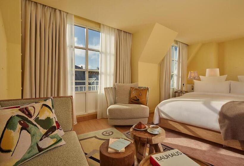 مجموعه ویستا شهر, 9confidentiel