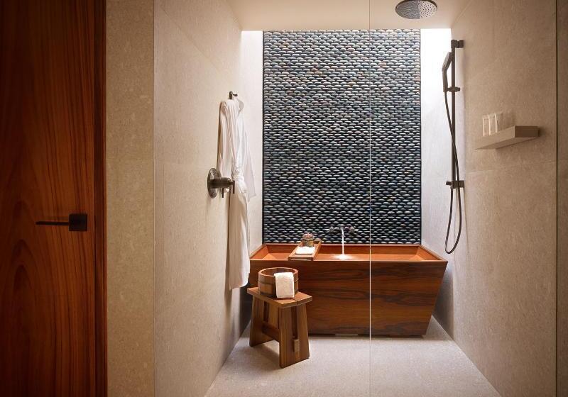Quarto Estandar, Aloft Chicago Mag Mile