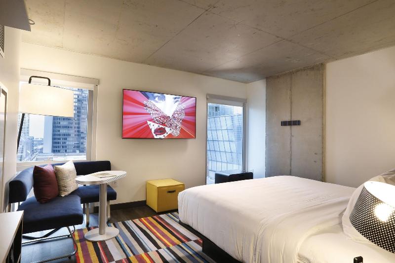 اتاق استاندارد با تخت بزرگ, Aloft Chicago Mag Mile