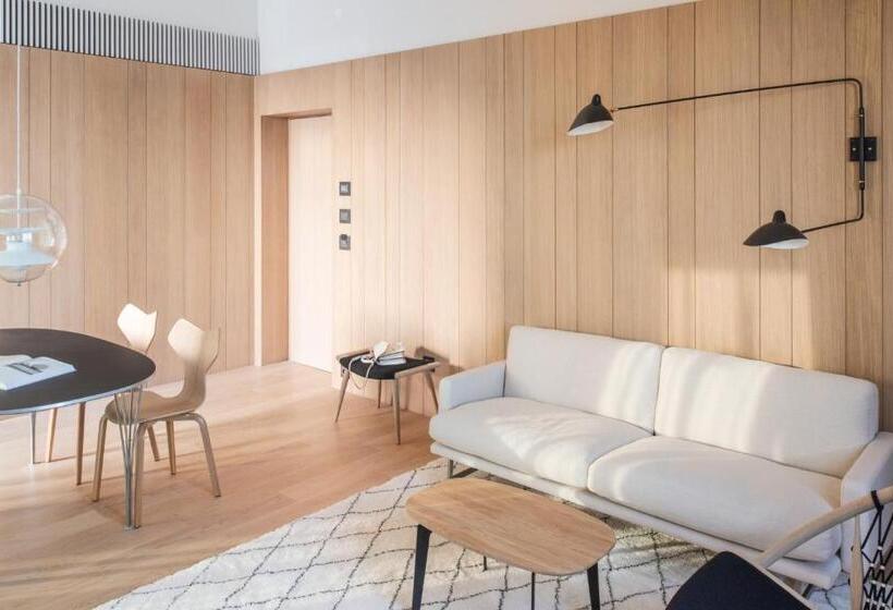 펜트하우스 스위트, Briig Boutique