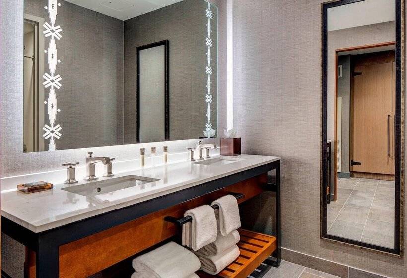 غرفه قياسيه سريرين مزدوجين, Gaylord Rockies Resort & Convention Center