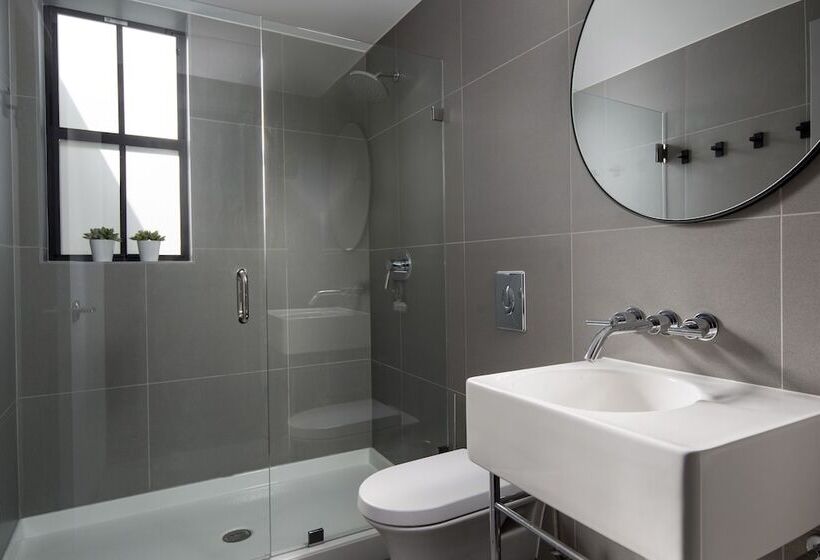 수피리어 스위트, Generator Miami