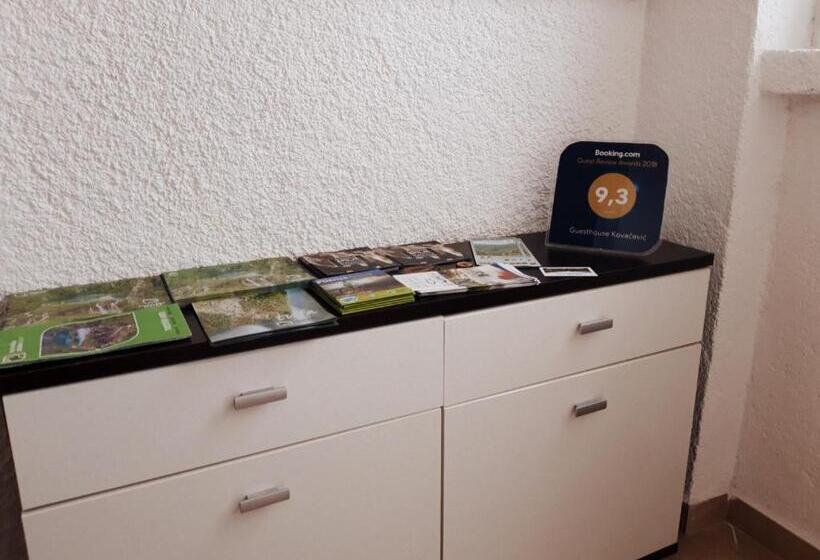 غرفة قياسية مزوَّدة بشُرفة, Guesthouse Kovačević