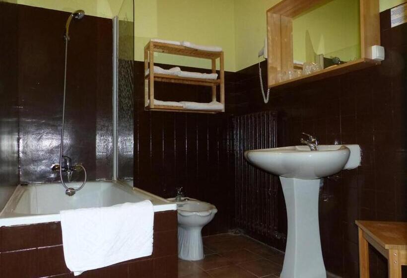 标准三人间, Hôtel Restaurant Le Provence