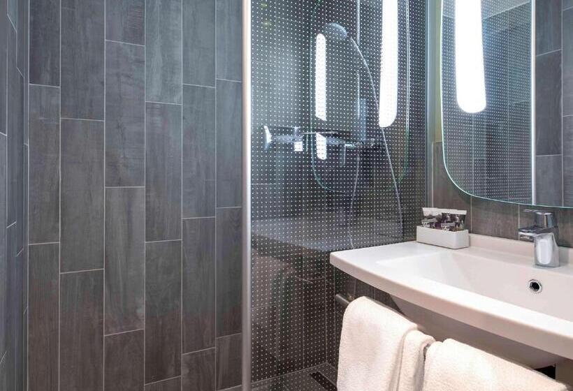 חדר משפחתי, Ibis Budapest Castle Hill