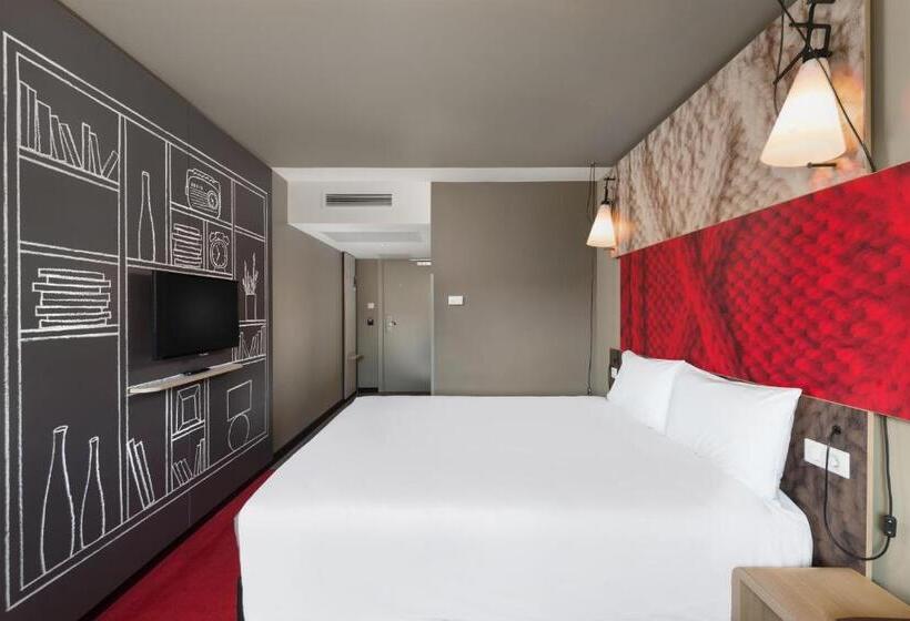 חדר משפחתי, Ibis Budapest Castle Hill