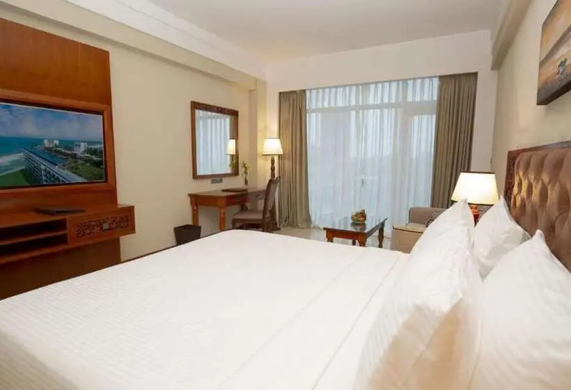 اتاق لوکس با تخت بزرگ, Marino Beach Colombo