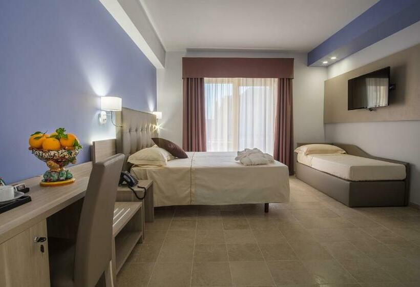 Háromágyas Standard Szoba, Netum