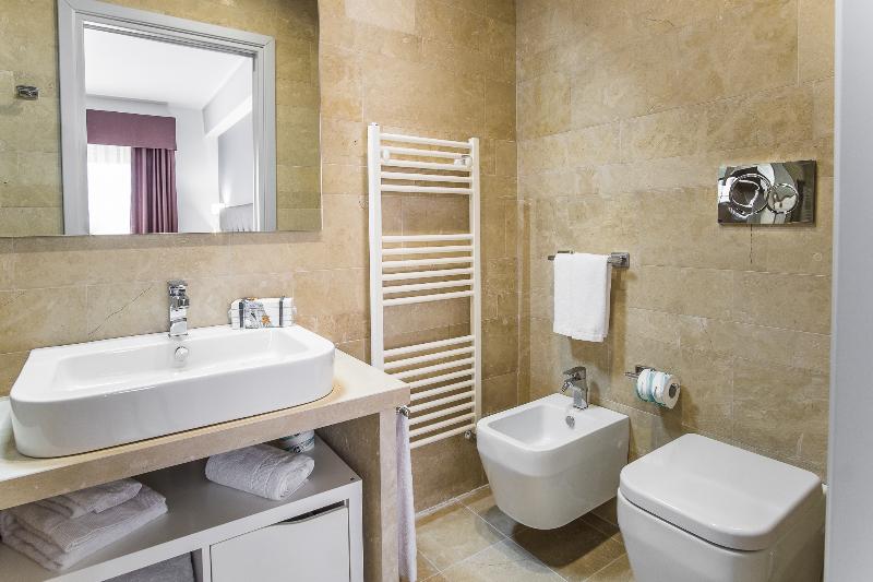 Háromágyas Standard Szoba, Netum