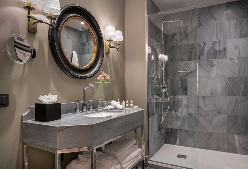 اتاق سوپریور, NH Collection Colón Valencia