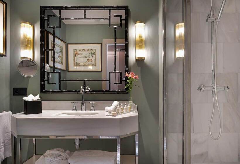 اتاق پرمیوم, NH Collection Colón Valencia