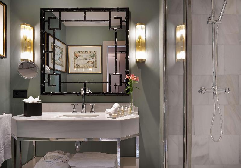 اتاق پرمیوم, NH Collection Colón Valencia