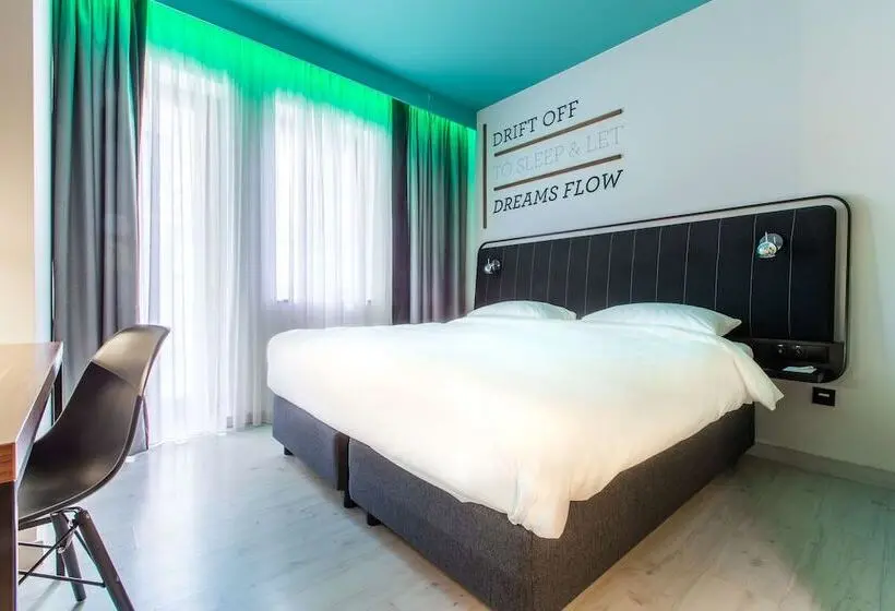 バルコニー付きスーペリアルーム, Park Inn By Radisson Poznan