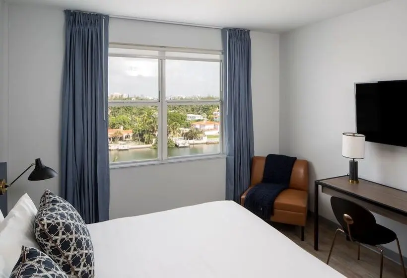 デラックスルーム, Rendale Miami
