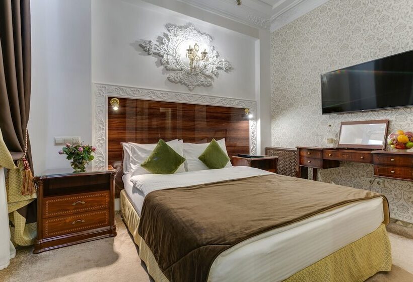 اتاق لوکس, Sadovnicheskaya City Center