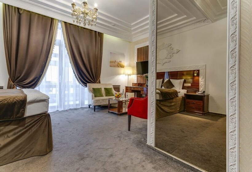 Suite with Terrace, Sadovnicheskaya City Center
