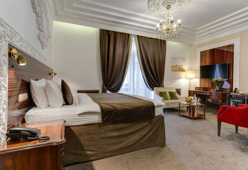 Suite with Terrace, Sadovnicheskaya City Center