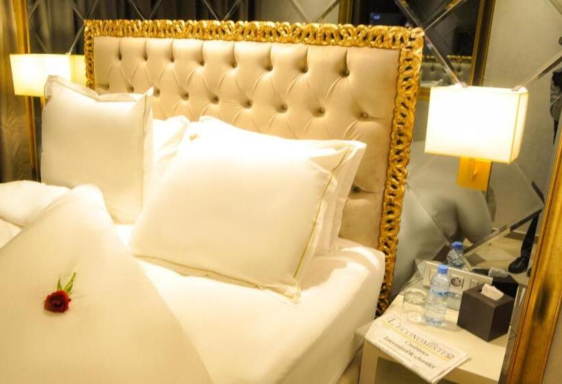 سوئیت جونیور کلاسیک, Suite Hotel Casa Diamond