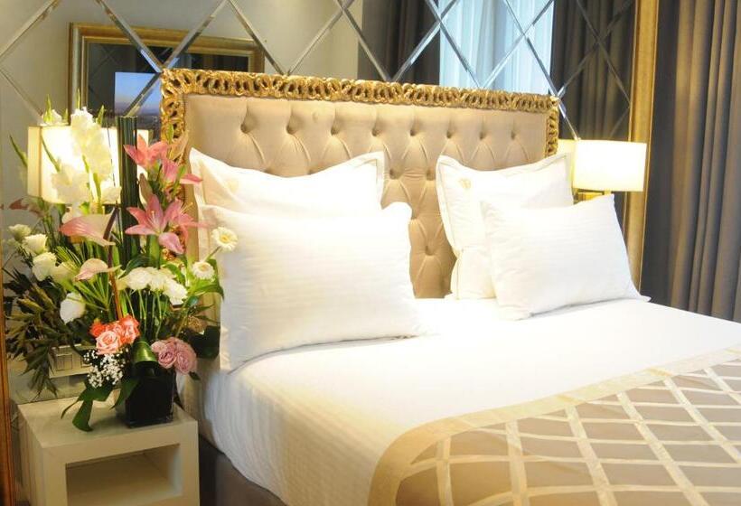 سوئیت جونیور کلاسیک, Suite Hotel Casa Diamond