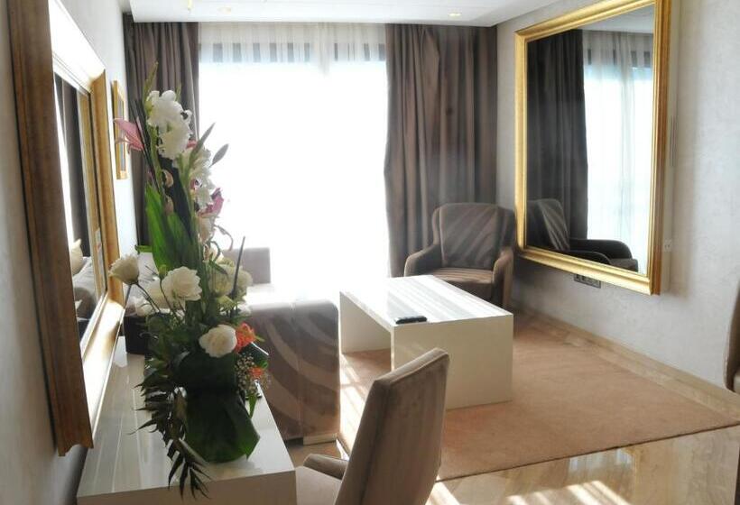 带阳台的行政套房, Suite Hotel Casa Diamond