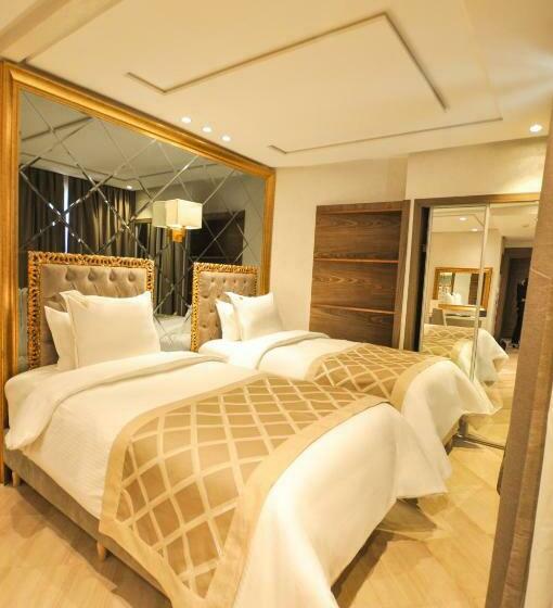 سوییت جونیور, Suite Hotel Casa Diamond