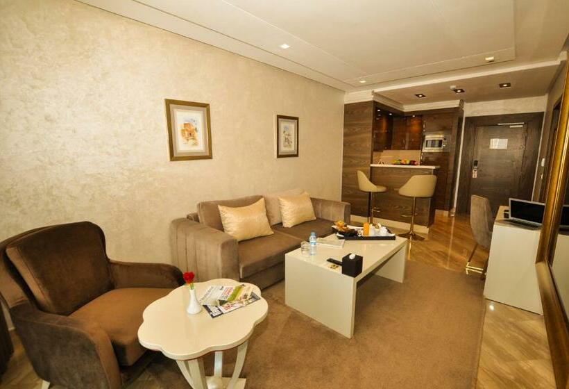 带大床的小型套房, Suite Hotel Casa Diamond