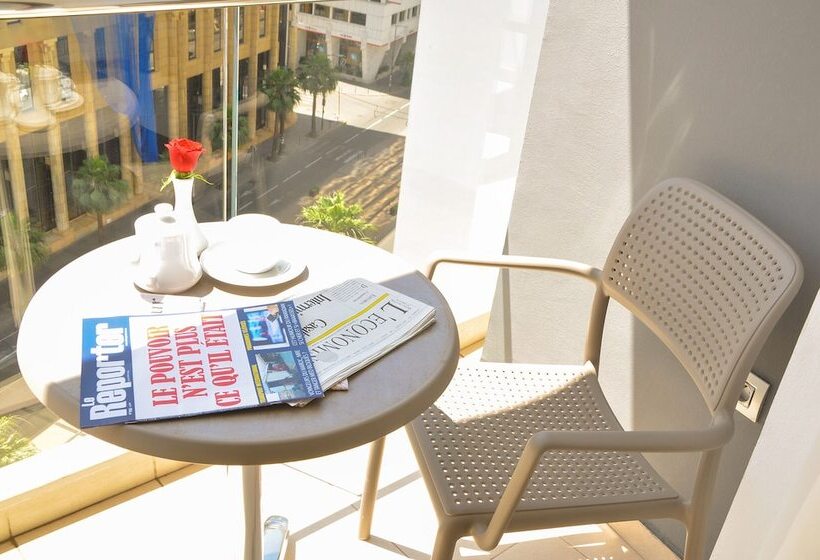 سوئیت جونیور با تخت بزرگ, Suite Hotel Casa Diamond