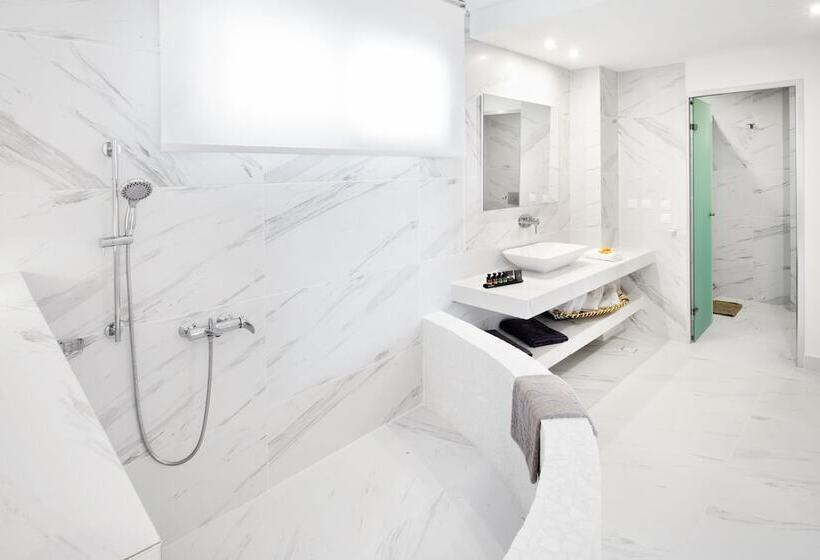 جناح ديلوكس مطل على البحر, Villa D Oro   Luxury Villas & Suites