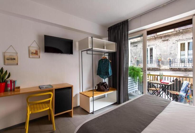 اتاق لوکس با بالکن, Pretoria Rooms