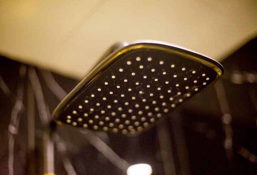 Люкс, Glow Sukhumvit 5