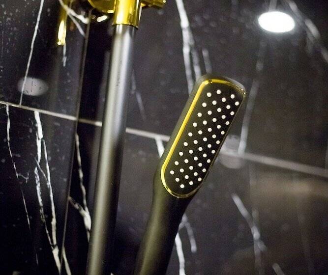 Люкс, Glow Sukhumvit 5