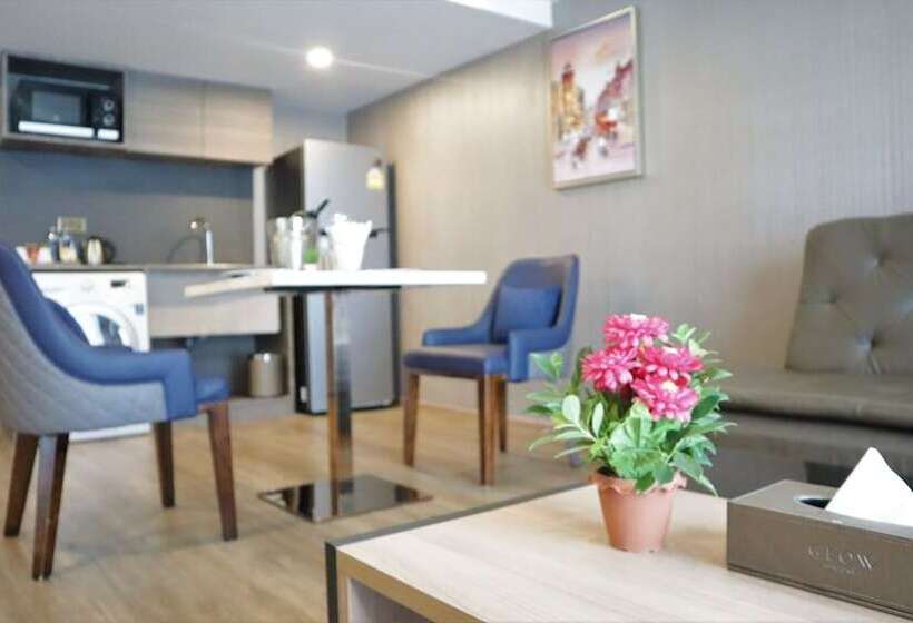 Люкс, Glow Sukhumvit 5