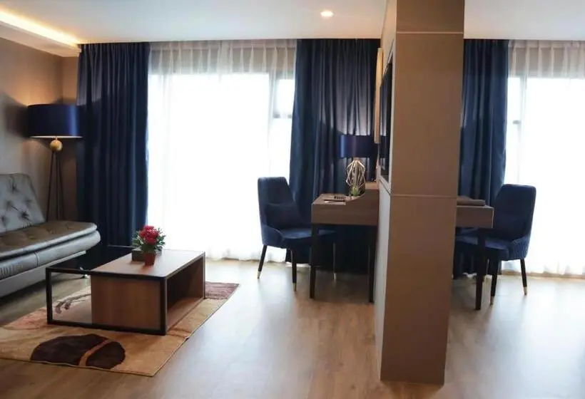 سوییت, Glow Sukhumvit 5
