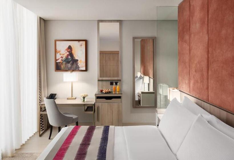 带大床的经典房间, Mövenpick Hotel Tahlia Jeddah