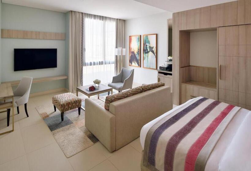 Номер Superior с Видом, Mövenpick Hotel Tahlia Jeddah