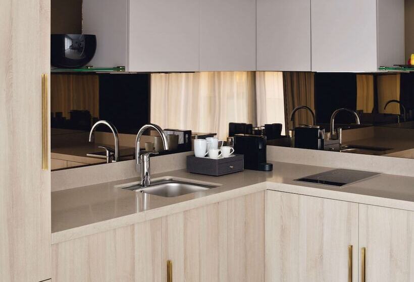 标准内部工作室, Mövenpick Hotel Tahlia Jeddah