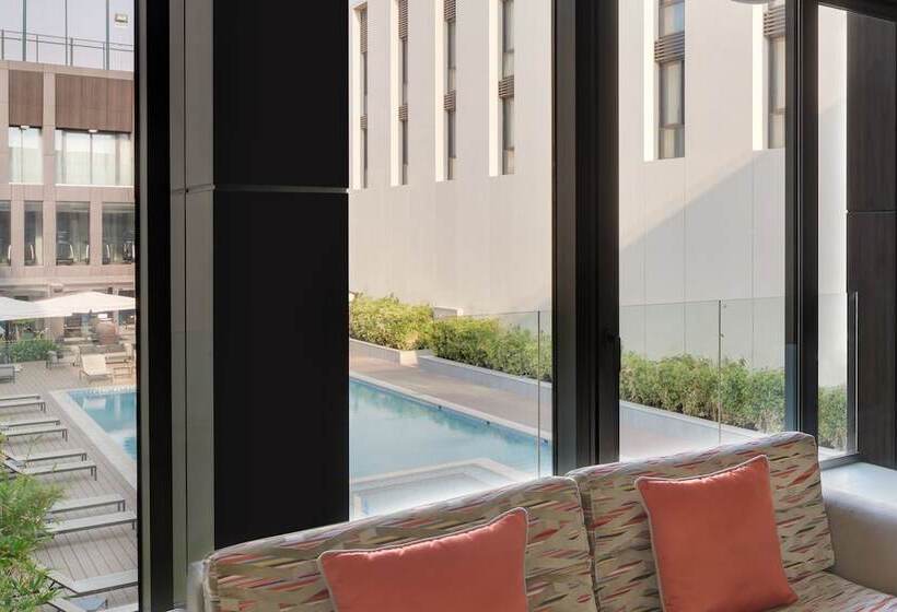 标准内部工作室, Mövenpick Hotel Tahlia Jeddah