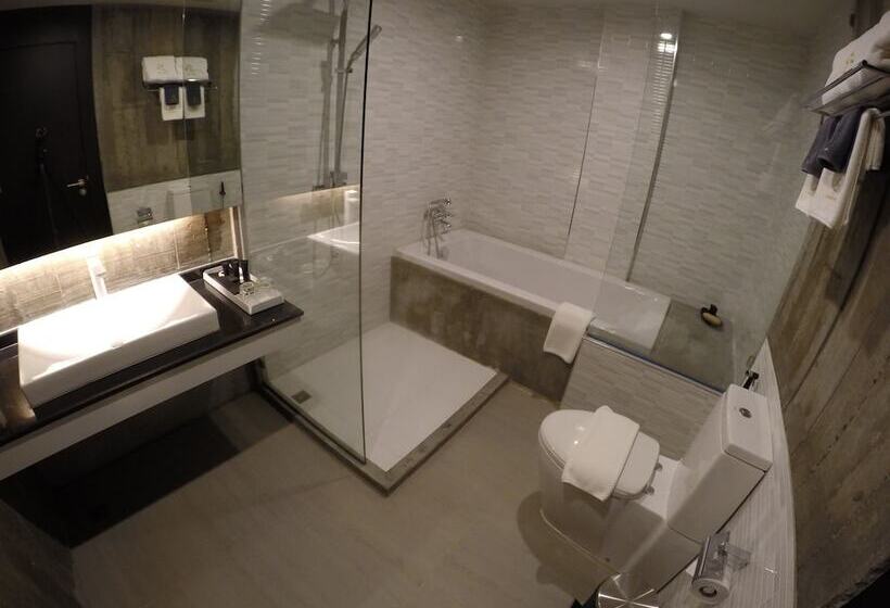 Полулюкс, S Hadyai