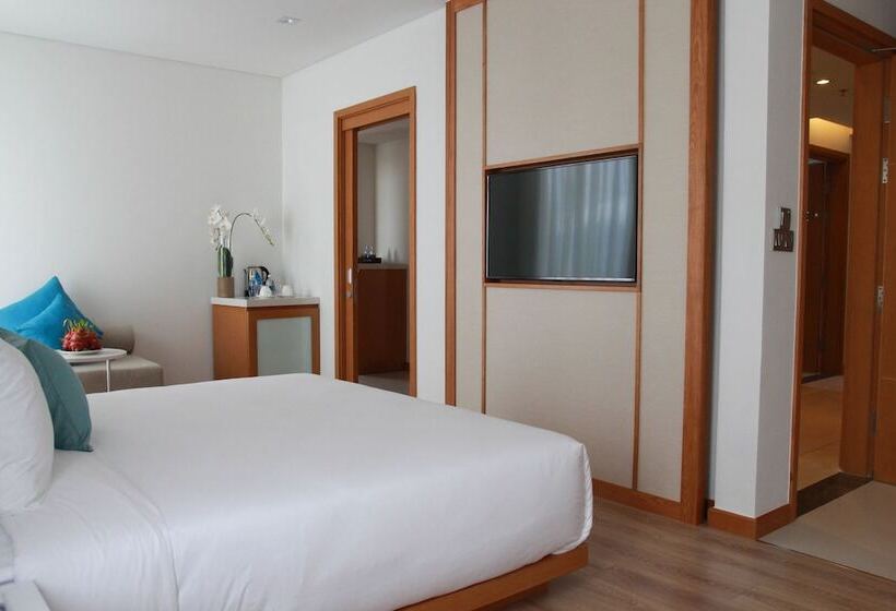 2 Bedrooms Suite Sea View, Tms Hotel Da Nang Beach