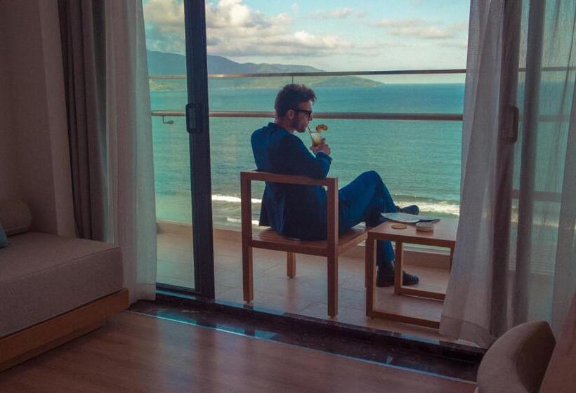 2 Bedrooms Suite Sea View, Tms Hotel Da Nang Beach